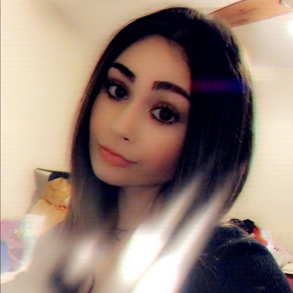 Meet your Posher, Marisa - Picture 2 of 2